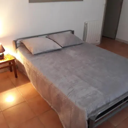 Quiet Two Bedroom House * 博尔戈