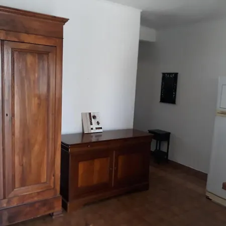 Quiet Two Bedroom House