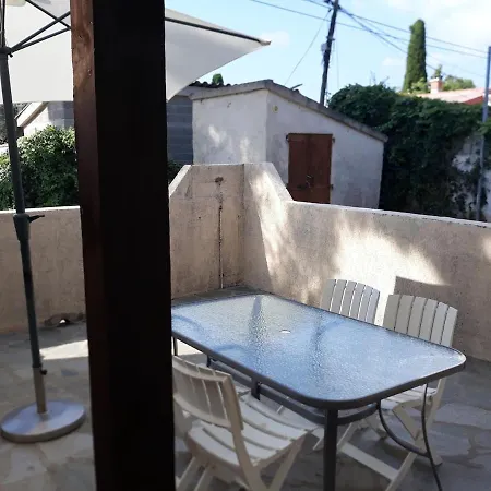 Quiet Two Bedroom House