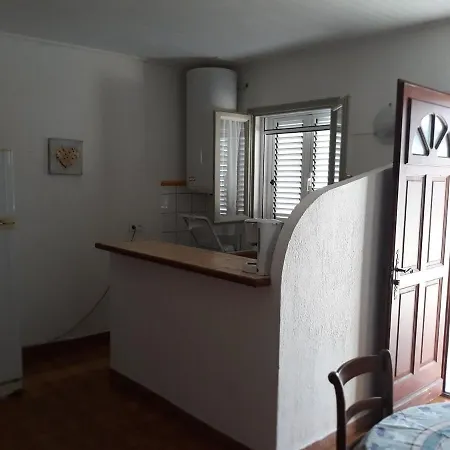 Quiet Two Bedroom House 度假居
